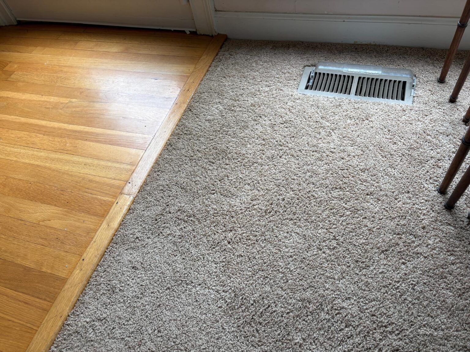 Carpet flooring installation
